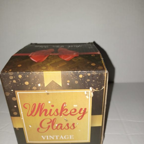 VINTAGE  WHISKEY GLASS (THE LEGEND HAS RETIRED) - Picture 9 of 11